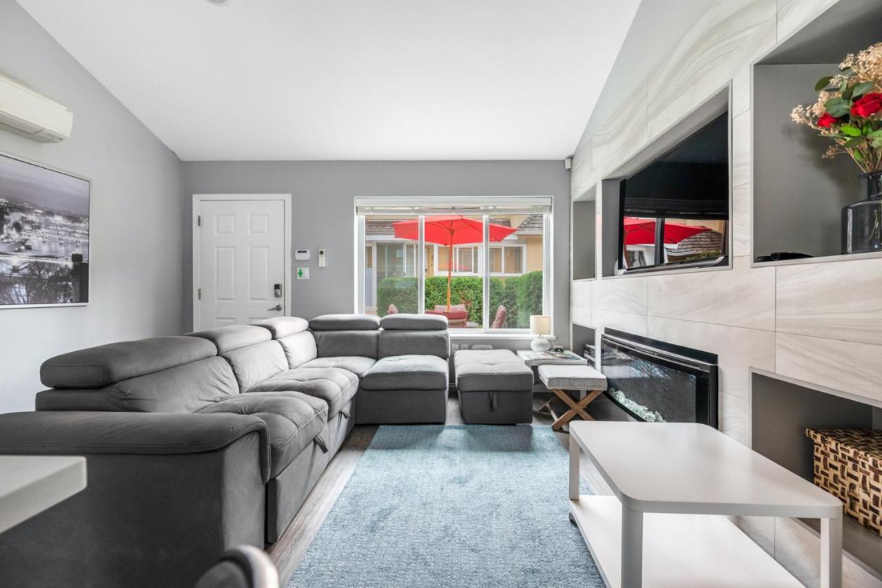 Stylish Dual Bedroom Suite In Van West Vancouver Exteriör bild