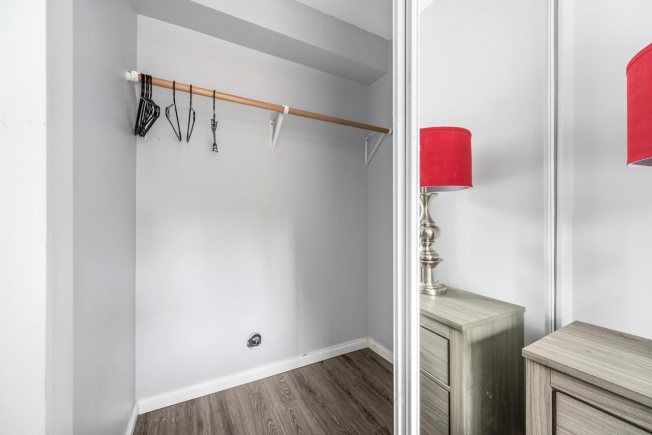 Stylish Dual Bedroom Suite In Van West Vancouver Exteriör bild