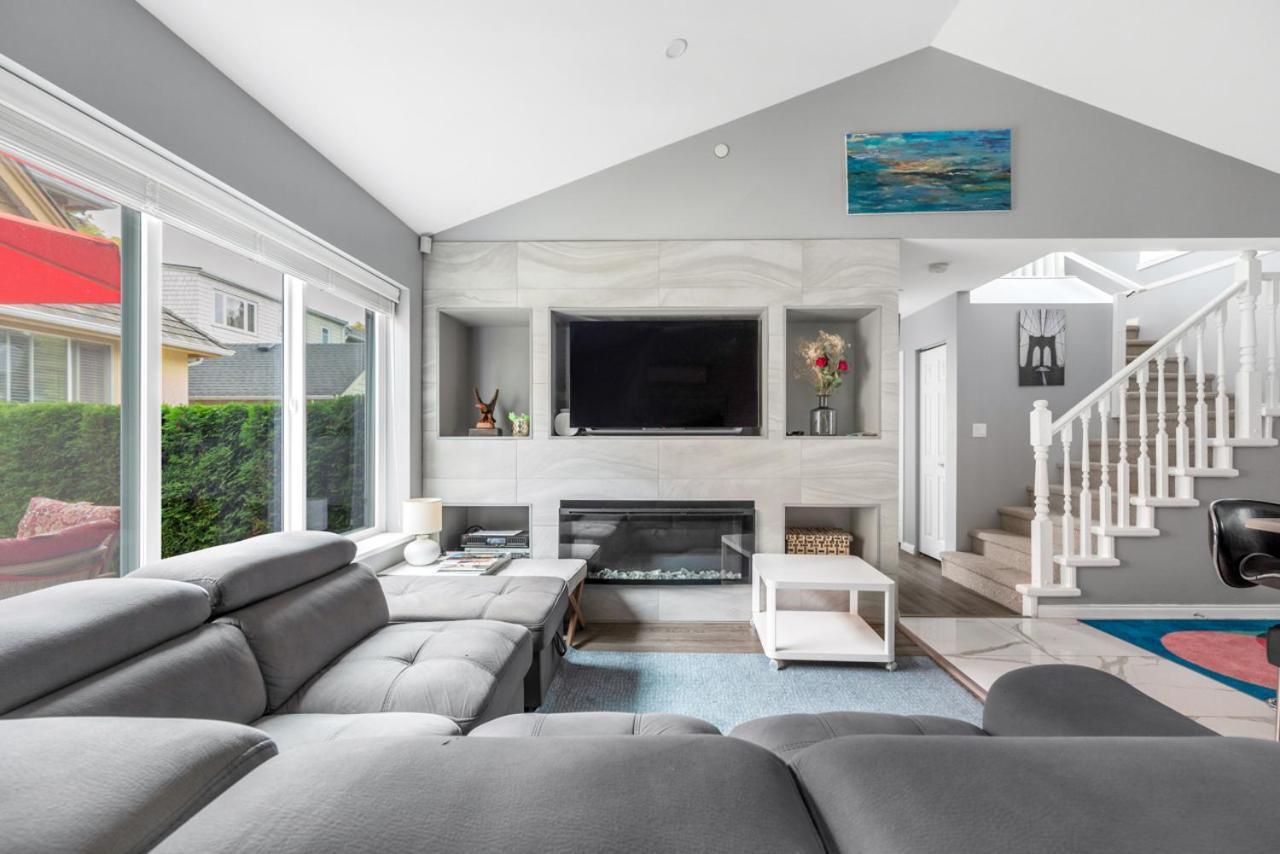 Stylish Dual Bedroom Suite In Van West Vancouver Exteriör bild